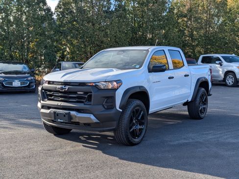 Used 2024 Chevrolet Colorado Trail Boss w/ Advanced Trailering Package image 12