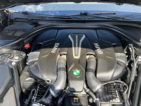 Used 2019 BMW M550i xDrive AWD/4WD image 30