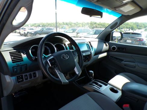 Used 2014 Toyota Tacoma 4x4 Double Cab w/ SR5 Package image 11