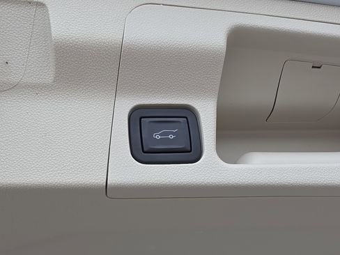 Used 2023 GMC Acadia Denali w/ Denali Ultimate Package image 38