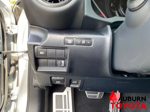 Used 2024 Lexus IS 350 F Sport RWD image 33
