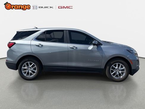 Used 2024 Chevrolet Equinox LT image 2