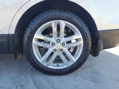 Certified 2018 Chevrolet Equinox Premier image 17