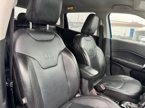 Used 2020 Jeep Compass Limited AWD/4WD image 2