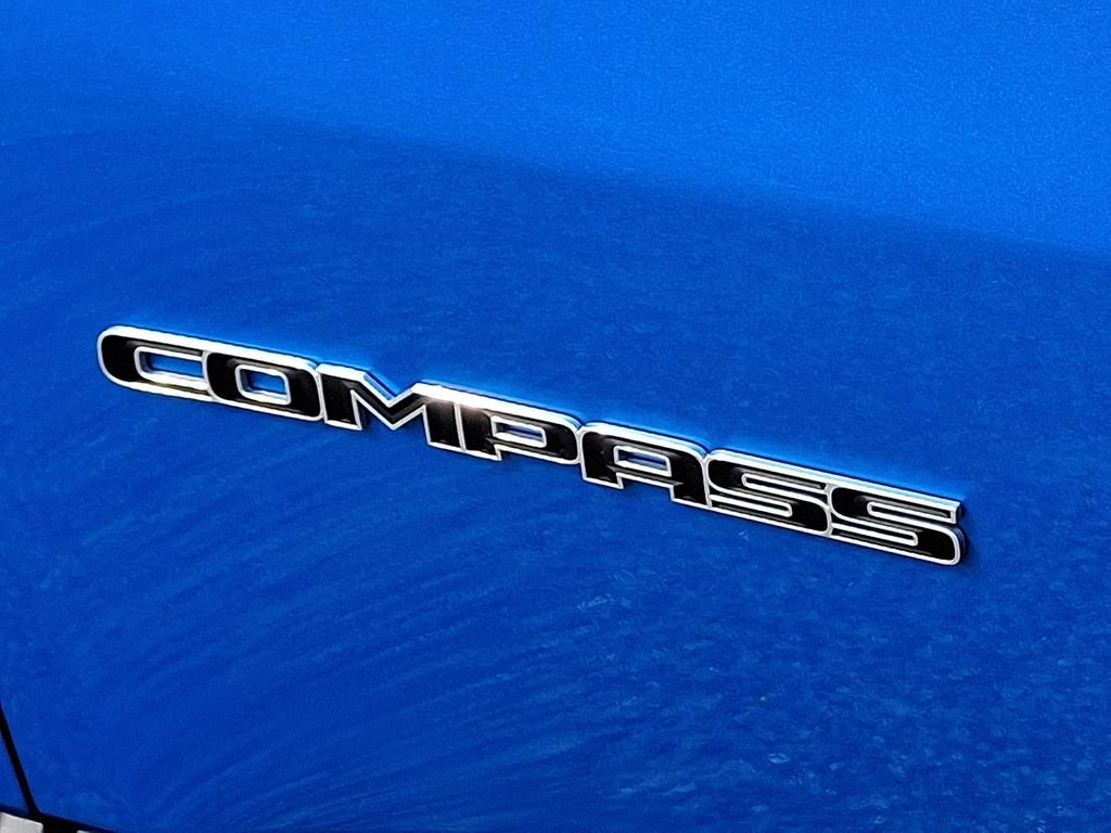 Used 2023 Jeep Compass Limited AWD/4WD image 33