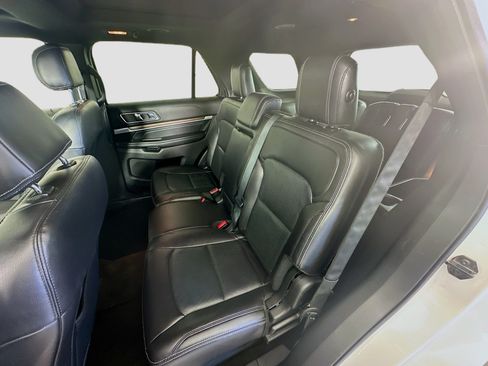 Used 2017 Ford Explorer Limited w/ Equipment Group 301A FWD image 29