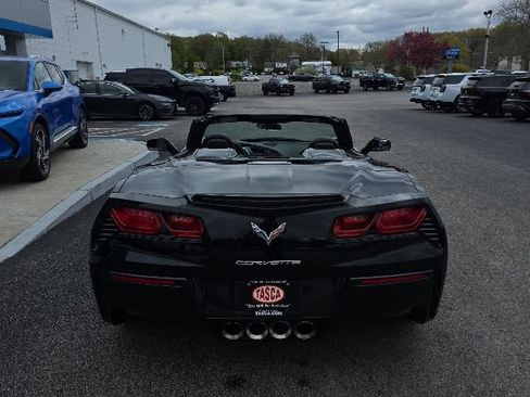 Used 2017 Chevrolet Corvette Stingray Convertible w/ 3LT Preferred Equipment Group RWD image 5