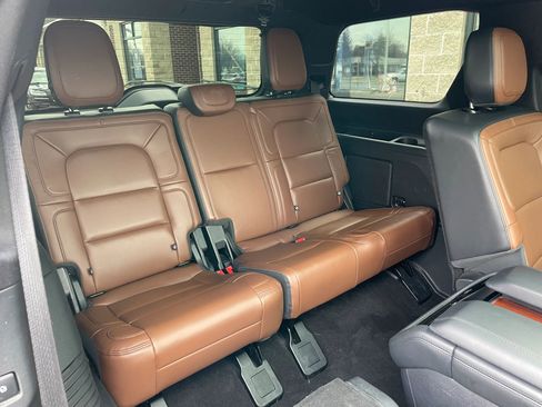 Used 2023 Lincoln Navigator Reserve AWD/4WD image 31