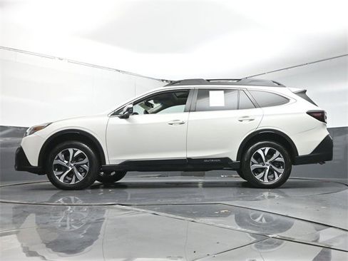 Used 2022 Subaru Outback Limited image 37