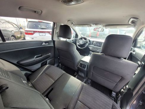 Used 2018 Kia Sportage LX FWD image 5