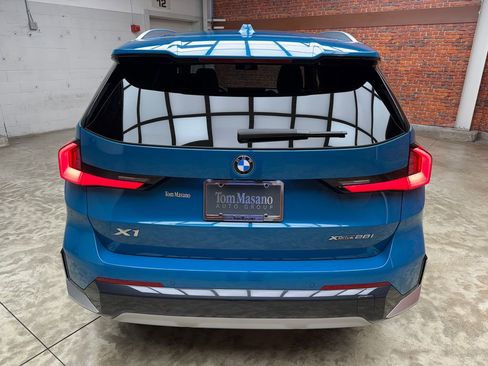 Certified 2025 BMW X1 xDrive28i AWD/4WD image 4