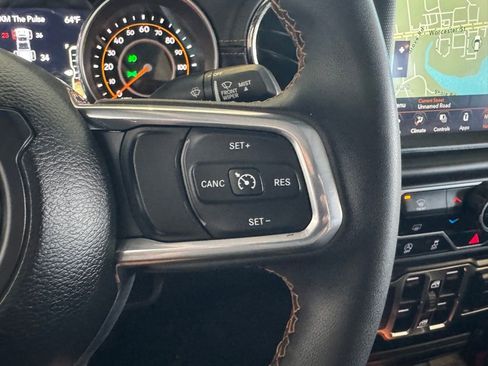 Used 2023 Jeep Gladiator Overland image 37