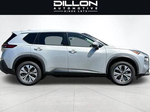 Used 2021 Nissan Rogue SV AWD/4WD image 3