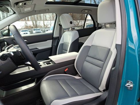 Certified 2024 Honda Prologue Touring image 12