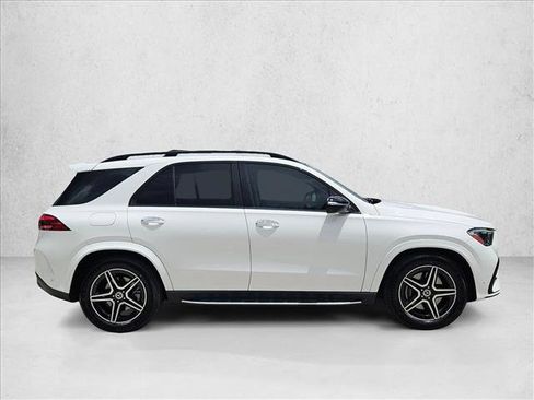 Used 2025 Mercedes-Benz GLE 350 4MATIC image 4