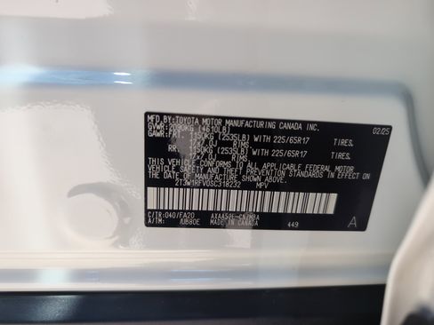 Certified 2025 Toyota RAV4 XLE image 35