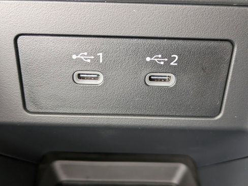 New 2025 Nissan Armada SL w/ Captain's Chari Seat Package image 22