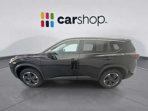Used 2024 Nissan Rogue SV FWD image 2