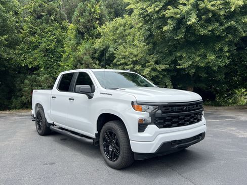 Used 2026 Chevrolet Silverado 1500 Custom w/ Turbomax Blackout Package AWD/4WD image 2