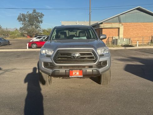 Used 2021 Toyota Tacoma SR image 7