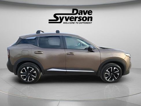 New 2026 Nissan Kicks SV w/ SV Premium Package image 4