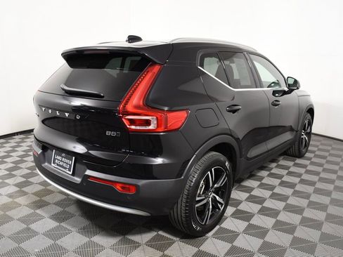Used 2025 Volvo XC40 B5 Core AWD/4WD image 6