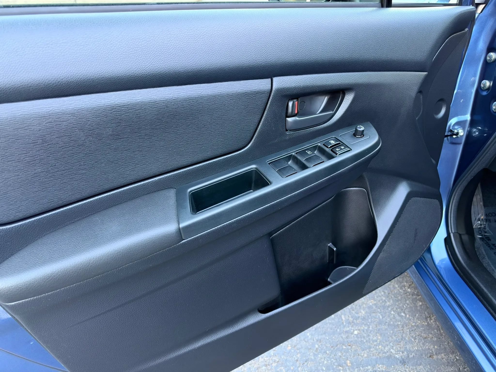 Used 2014 Subaru Impreza 2.0i AWD/4WD image 24