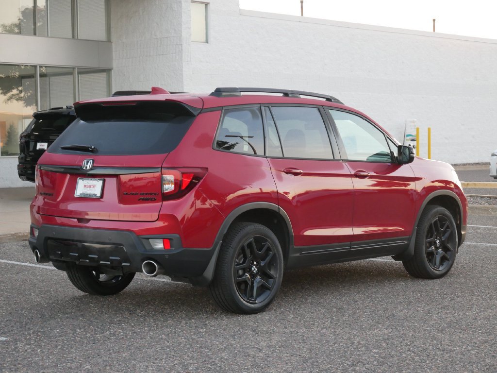 Used 2024 Honda Passport Black Edition image 3