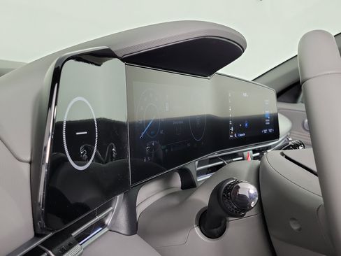 New 2025 Hyundai Elantra SEL image 13