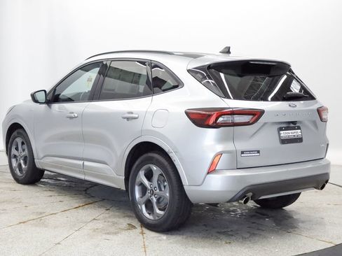 Used 2023 Ford Escape ST-Line AWD/4WD image 3