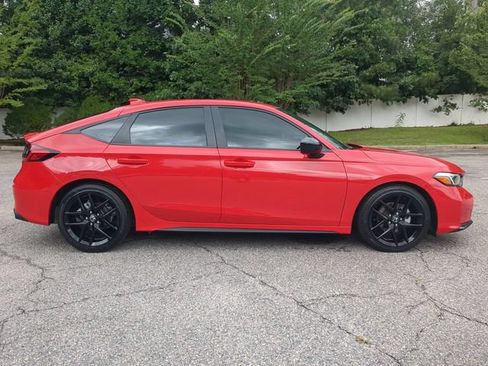 Used 2025 Honda Civic Sport image 3