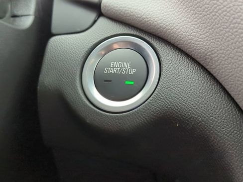 Certified 2023 Chevrolet Equinox LS FWD image 17