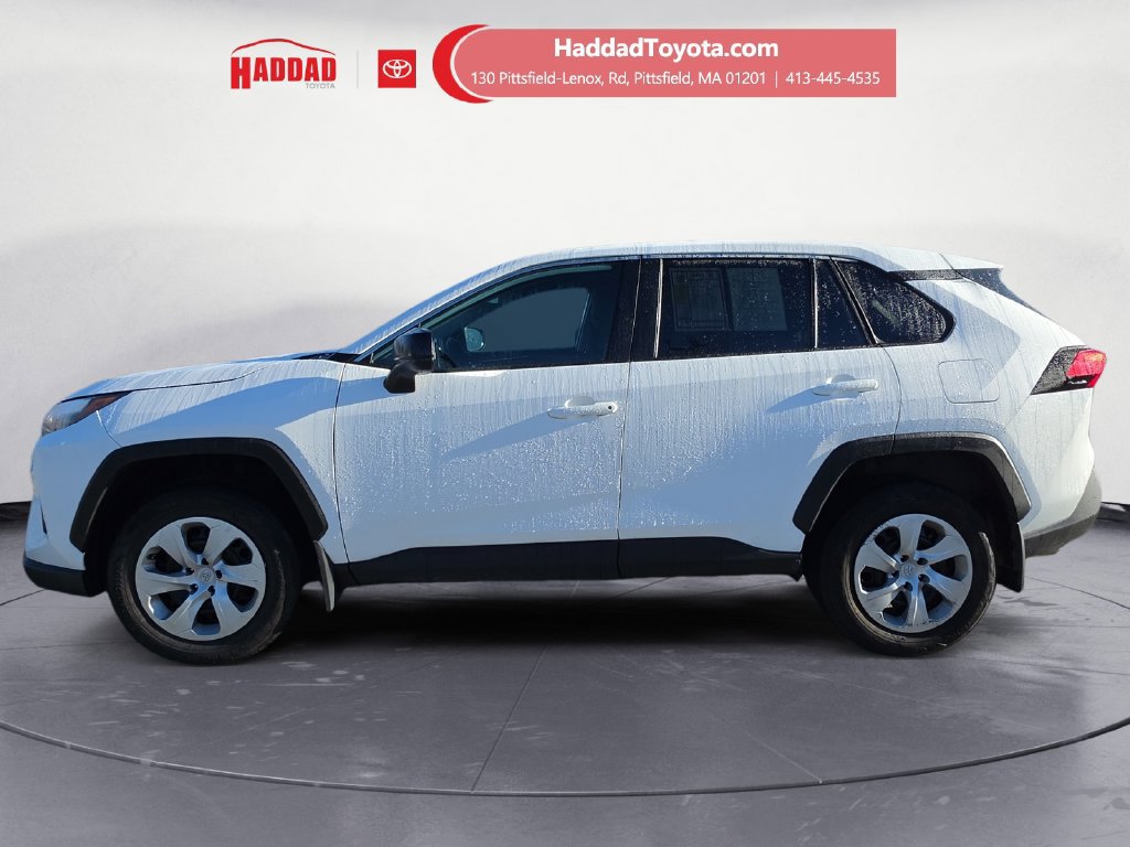 Used 2023 Toyota RAV4 LE AWD/4WD image 2