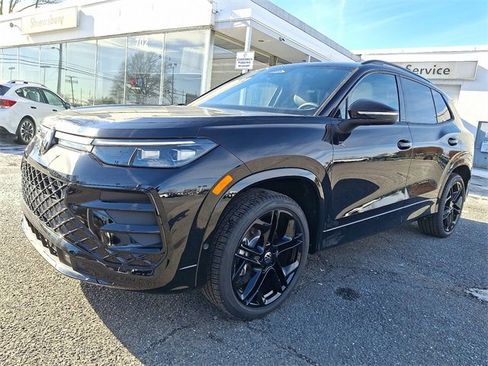 New 2026 Volkswagen Tiguan SE R-Line image 2