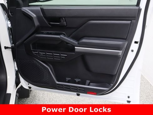 Certified 2025 Toyota Tacoma SR5 image 34