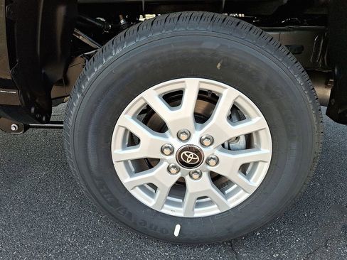 New 2026 Toyota Tacoma SR5 AWD/4WD image 18