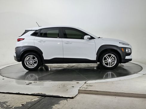 Used 2020 Hyundai Kona SE image 2