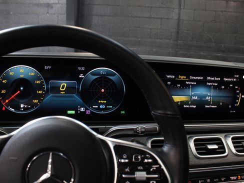 Used 2023 Mercedes-Benz GLS 450 4MATIC image 60