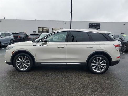 Used 2020 Lincoln Corsair AWD w/ Premium Package image 4