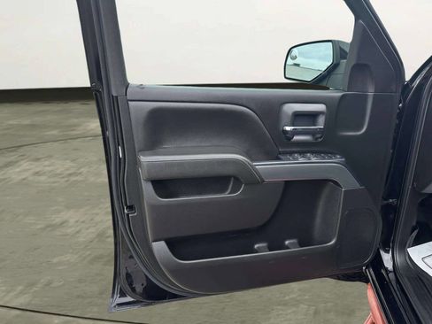 Used 2018 Chevrolet Silverado 1500 LT AWD/4WD image 11