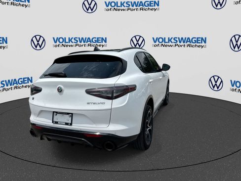 Used 2024 Alfa Romeo Stelvio Veloce AWD/4WD image 14
