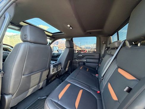 Used 2023 GMC Sierra 2500 AT4 w/ AT4 Premium Plus Package image 10