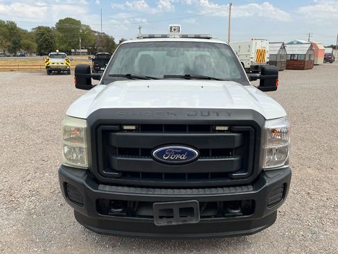 Used 2015 Ford F250 XL w/ Power Equipment Group AWD/4WD image 2