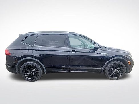 Certified 2024 Volkswagen Tiguan SE R-Line AWD/4WD image 9