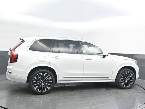 New 2026 Volvo XC90 B6 Plus image 8