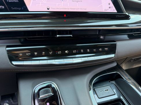 Used 2024 Cadillac Escalade Sport w/ LPO, ONYX Package AWD/4WD image 20