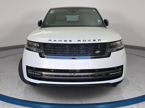 Certified 2025 Land Rover Range Rover Long Wheelbase Autobiography image 2