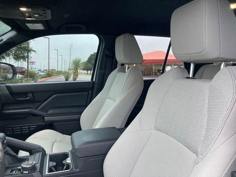 Used 2025 Toyota 4Runner SR5 AWD/4WD image 10