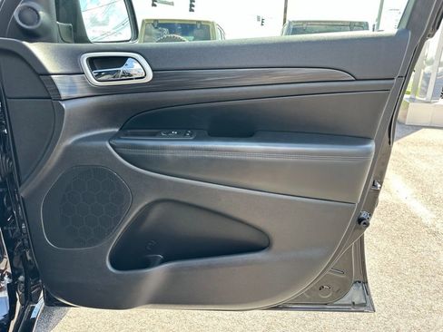 Used 2021 Jeep Grand Cherokee Laredo X RWD image 19