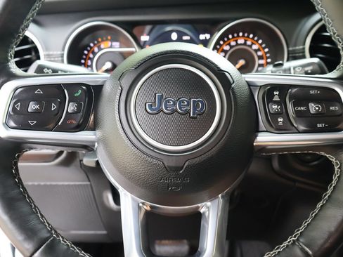 Used 2021 Jeep Wrangler Unlimited Sahara AWD/4WD image 21